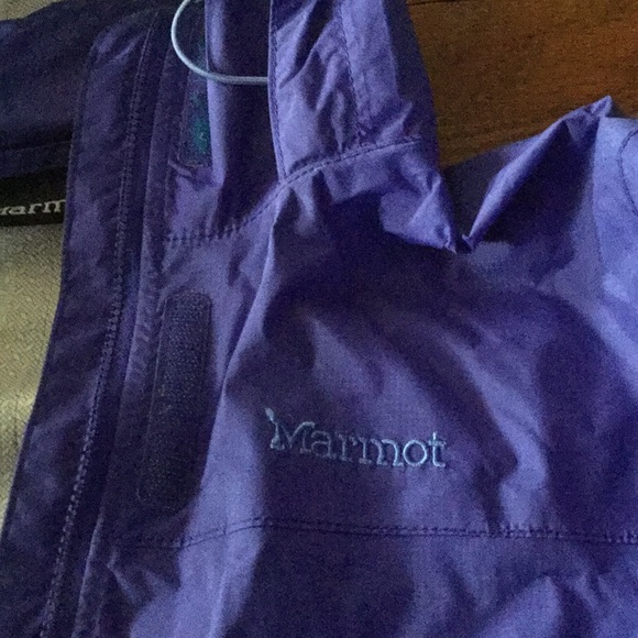 Marmot Hooded Wind breaker, Purple, Sz Small - Picture 4 of 5